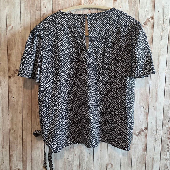 Women's Michael Kors Blouse Top XS Black White Geometric Print - Picture 6 of 8